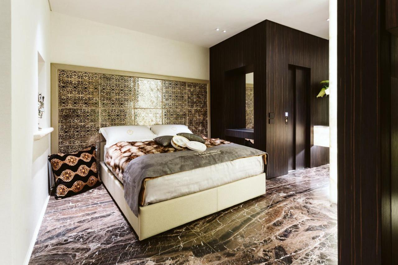 The Harbour - Luxury Living Bed & Breakfast Trani Exterior foto