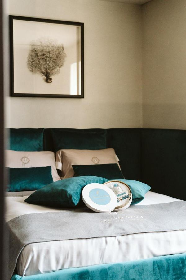 The Harbour - Luxury Living Bed & Breakfast Trani Exterior foto